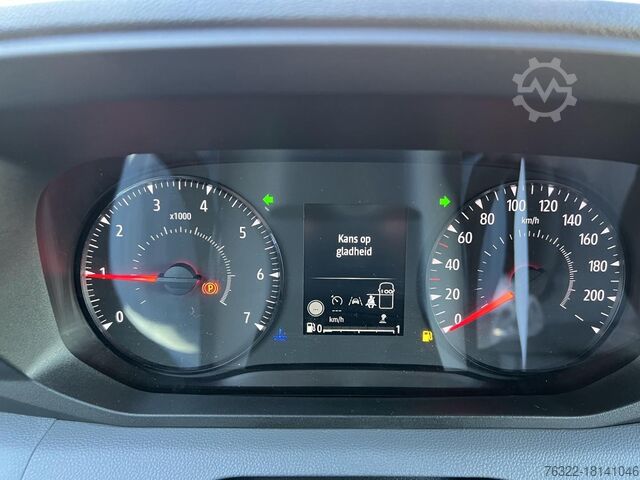 Delivery van Renault MASTER L2H2 130 PK NIEUW MODEL / AIRCO / MULTIM...