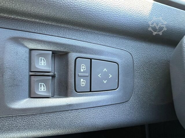 Delivery van Renault MASTER L2H2 130 PK NIEUW MODEL / AIRCO / MULTIM...