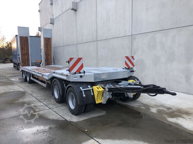 Low loader trailer Möslein T 4 VB H1 1 neuer 4 Achs Tieflader hydraulischen Rampen