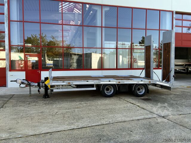 Low loader trailer Möslein TT21-7,2 Hydr  21 t Tandemtieflader, hydr. Rampen, NEU