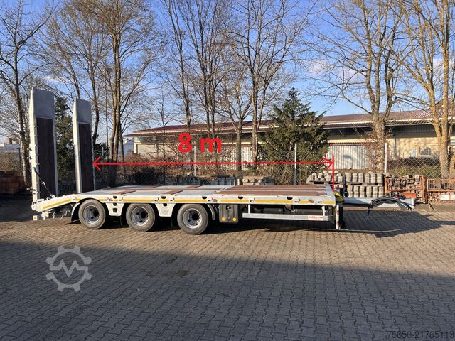 Low loader trailer Möslein TT 34 Zugrohr Gerade  34 t GG Tridem- Tieflader 3 Achs, gelenktNeufahrzeug