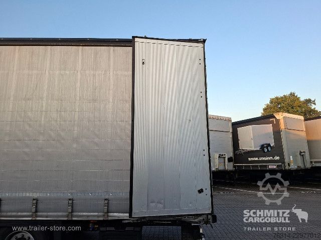 Open semitrailer with tarp Schmitz Cargobull Curtainsider Mega Getränke