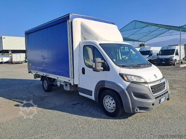 Sonderausbau-Transporter Peugeot BOXER