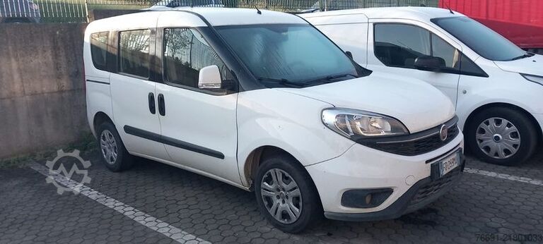 Compact van FIAT Doblo 5 posti -  CAMBIO GUASTO