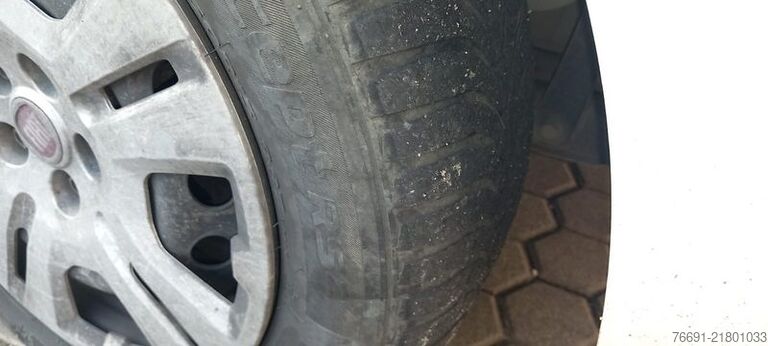 Compact van FIAT Doblo 5 posti -  CAMBIO GUASTO