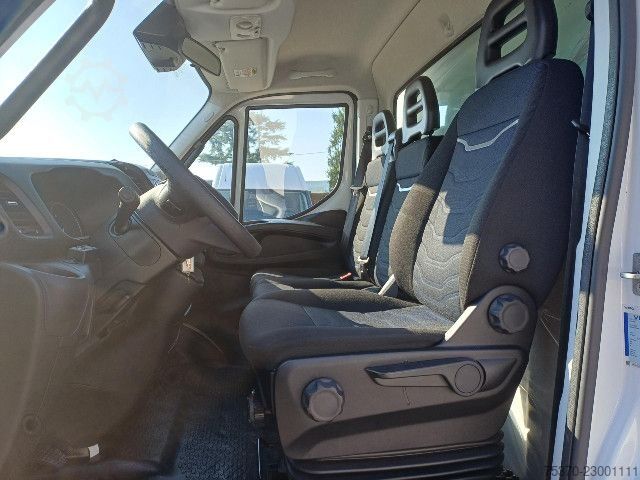 Transporter mit Koffer IVECO BOX+SPONDA