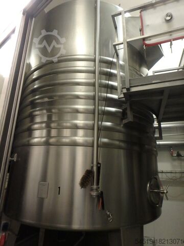 2 x wheat beer fermentation tanks (14,600 liters) Gresser 