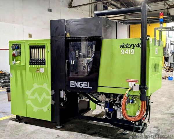 Injection molding machine ENGEL victory 200/40 TECH