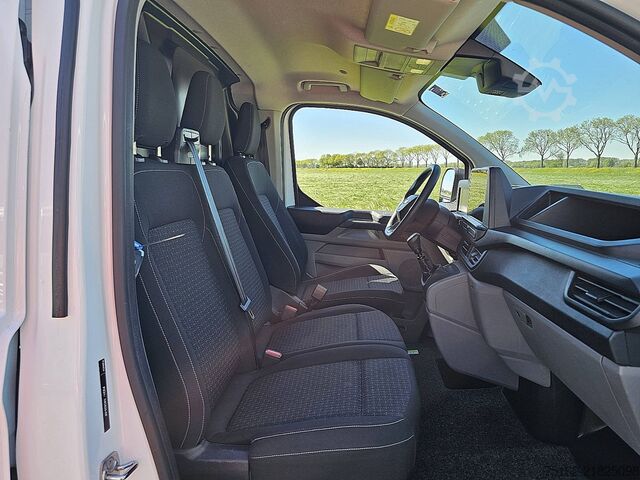 High-roof van FORD TRANSIT CUSTOM 2.0 L1H1 LED Navi