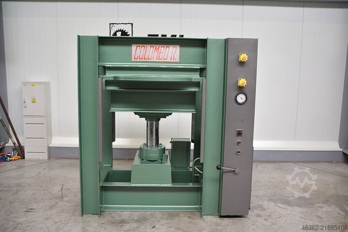 Hydraulic press Agostino Colombo 