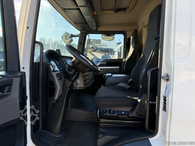 Transporter mit Koffer MAN TGL 8.190 Koffer 6,50 m LBW 1,5 T*Diff-Sperre HA