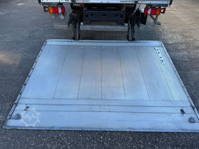 Transporter mit Koffer MAN TGL 8.190 Koffer 6,50 m LBW 1,5 T*Diff-Sperre HA