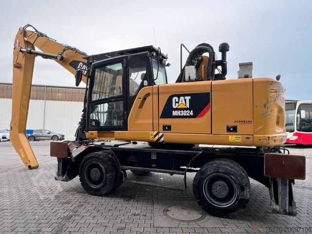 Mobile excavator CATERPILLAR MH3024 / MH 3024 / Greifer / 2018 / 10.735h