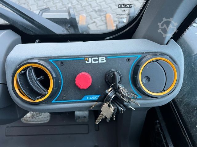 Teleskoparmstapler JCB TLT 35-22E Teletruck / nur 131h! / 2022 / SS