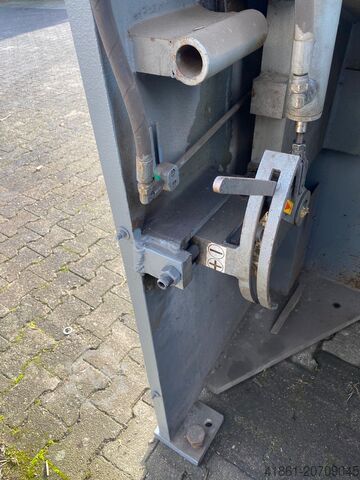 Hydraulic plate shears HACO HSLX 3013