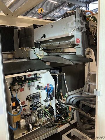 Universal-Bearbeitungszentrum Hermle U 1130