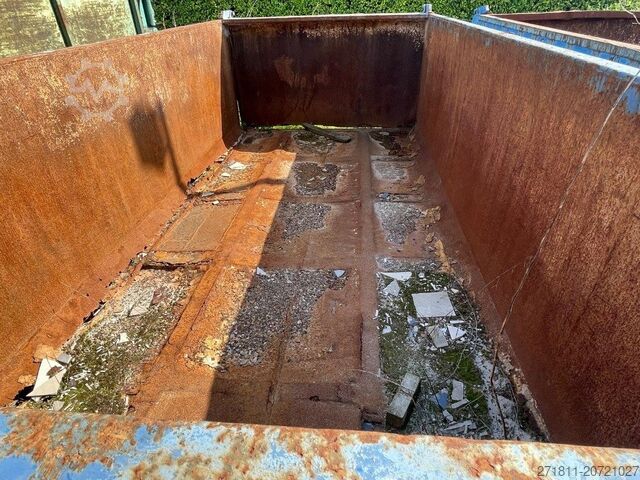 Roll-off container CONTAINER SCARRABILE USATO A CIELO APERTO