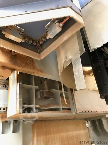 5-Achs-CNC-Bearbeitungszentrum Maka PE 75