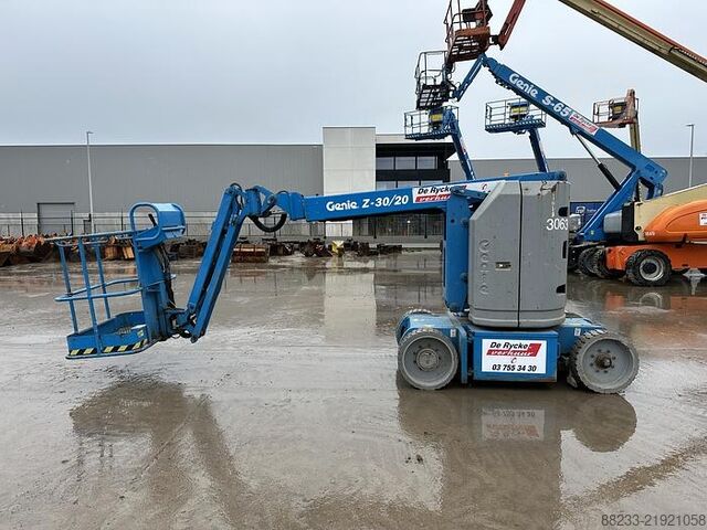 Telescopic boom lift Genie Z30/20N