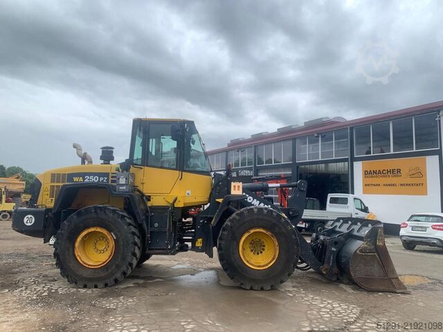 WHEEL LOADER Komatsu WA250PZ-6