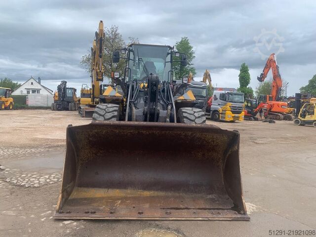 WHEEL LOADER Komatsu WA250PZ-6