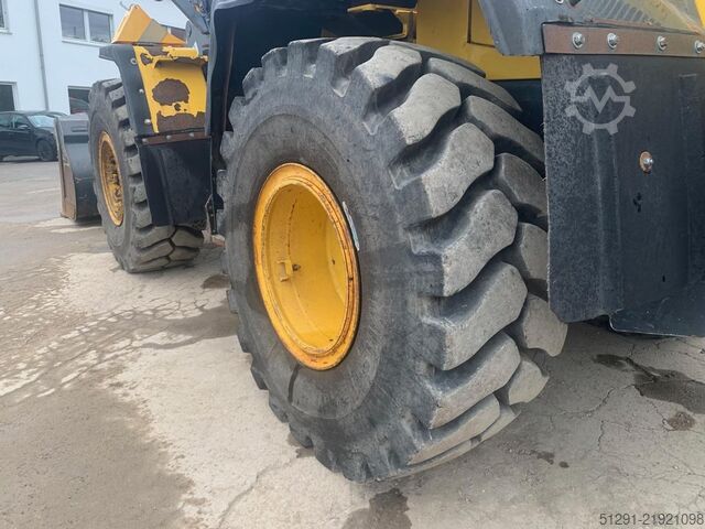 WHEEL LOADER Komatsu WA250PZ-6