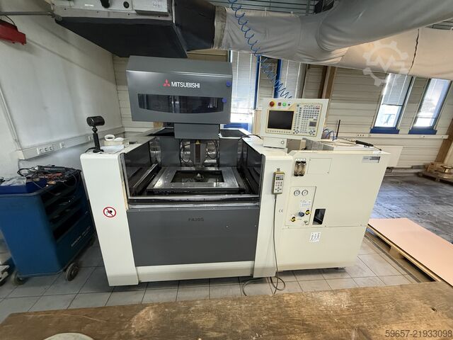 Wire eroding machine Mitsubishi FA 20