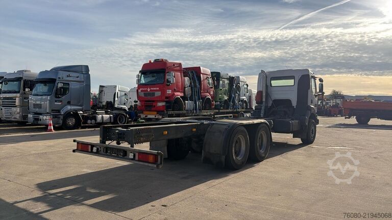 Fahrgestell mit Fahrerhaus Renault Kerax 320 DCI (PARFAIT ETAT / CHASSIS LONGUE / ...