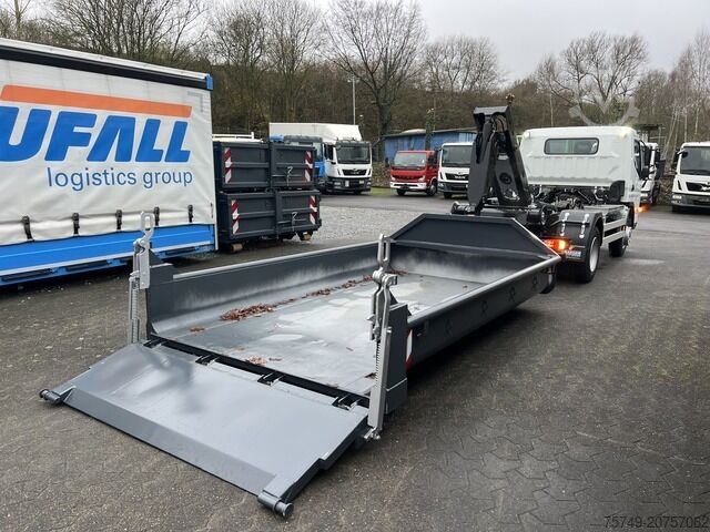 Abrollkipper Transporter Fuso Fuso Canter 7C18 City Abrollkipper AHK Hooklift