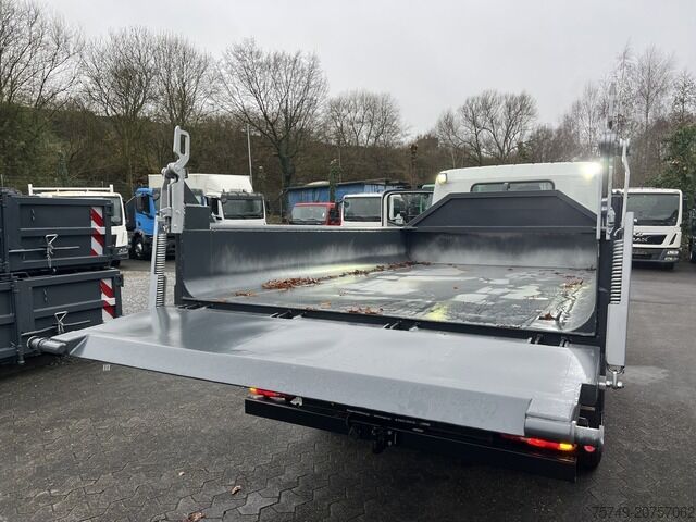 Abrollkipper Transporter Fuso Fuso Canter 7C18 City Abrollkipper AHK Hooklift