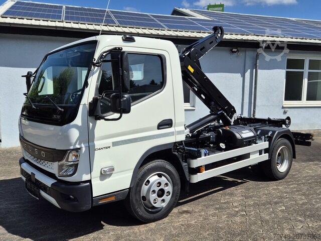 Abrollkipper Transporter Fuso Fuso Canter 7C18 City Abrollkipper AHK Hooklift
