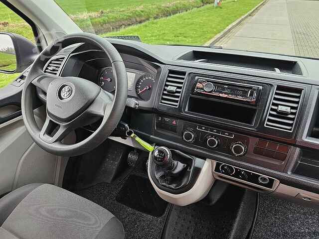 Passenger transportation VOLKSWAGEN TRANSPORTER 2.0 TDI L2H1 Combi 9p Airco!