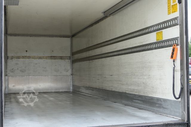 Flatbed truck with tarp VOLVO FM9-260 Koffer Blatt/Luft alte Tacho LBW