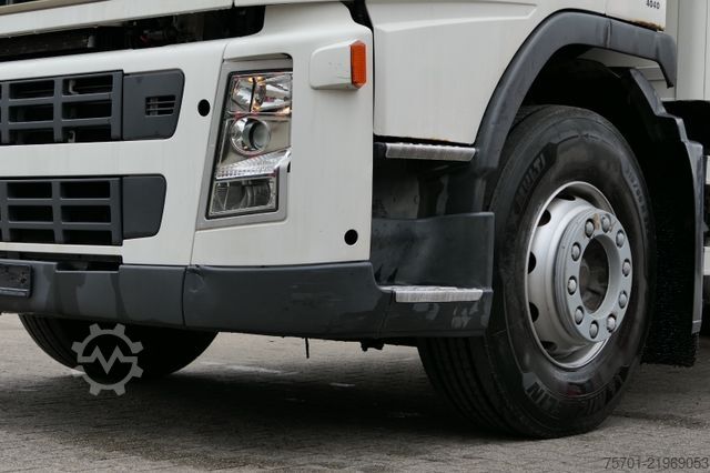 Flatbed truck with tarp VOLVO FM9-260 Koffer Blatt/Luft alte Tacho LBW