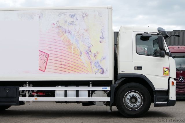 Flatbed truck with tarp VOLVO FM9-260 Koffer Blatt/Luft alte Tacho LBW