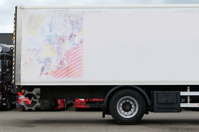 Flatbed truck with tarp VOLVO FM9-260 Koffer Blatt/Luft alte Tacho LBW