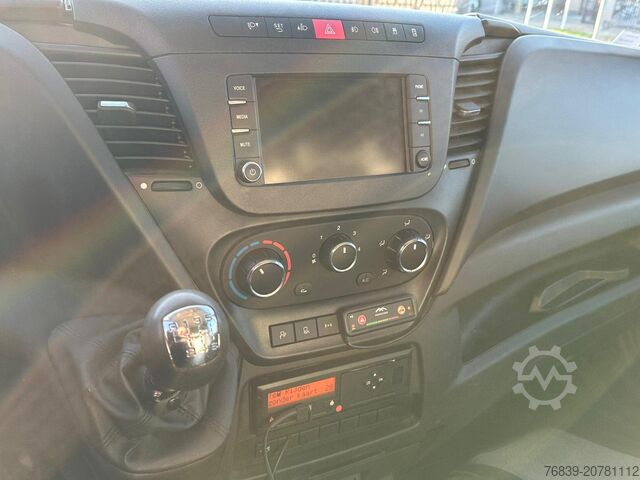 Panel van Iveco 50C18