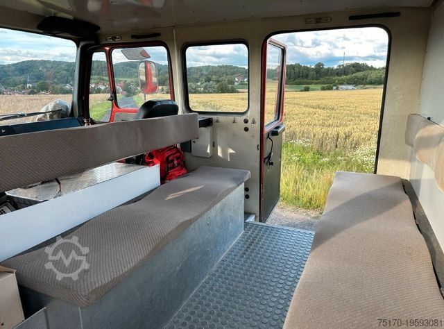 Van MERCEDES-BENZ Mercedes Benz 1017 AF ehem. Feuerwehrauto