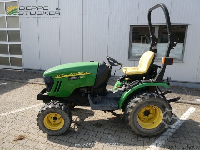 John Deere 2320 John Deere 2320