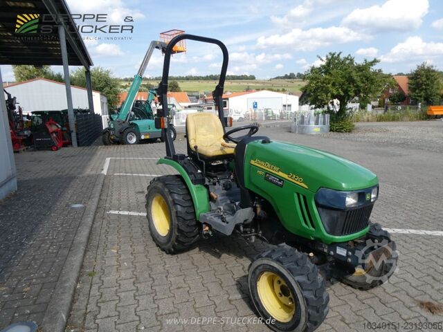 John Deere 2320 John Deere 2320