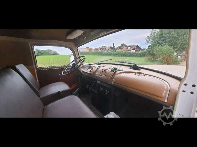 Standard tractor unit Mercedes Benz L710