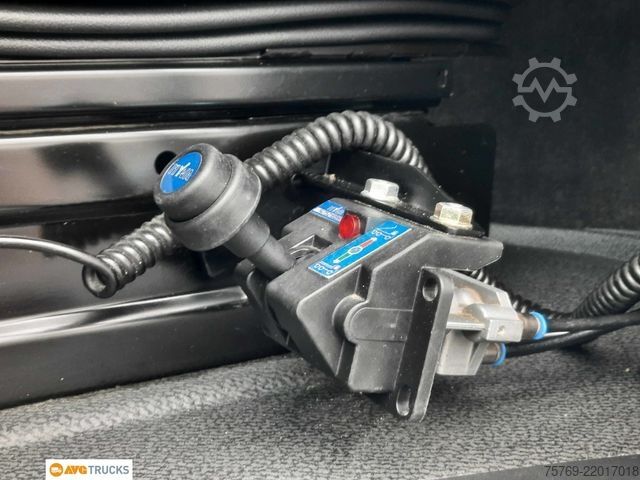 Standard SZM MERCEDES-BENZ 1851 LS BigSpace Kipphydr. Standklima Retarder