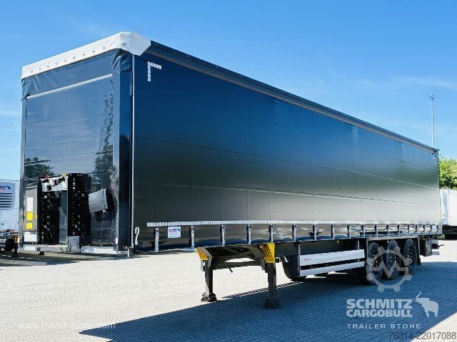 Auflieger mit Pritsche & Plane Schmitz Cargobull Curtainsider Standard Getränke