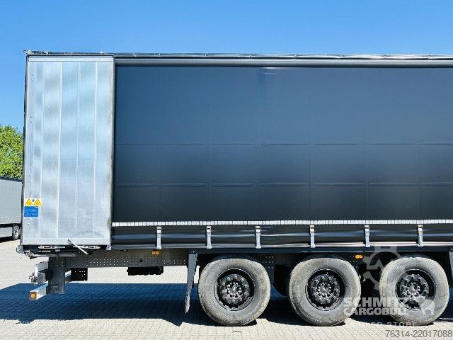 Auflieger mit Pritsche & Plane Schmitz Cargobull Curtainsider Standard Getränke