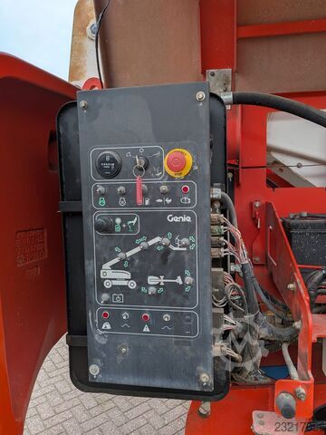 Telescopic work platform Genie S-65