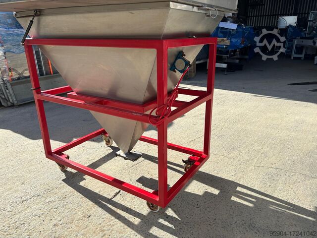 Stainless Steel Hoppers x 4 Stainless Steel Hoppers x 4