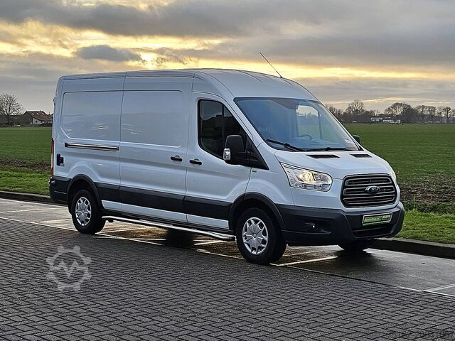 High-roof van FORD TRANSIT