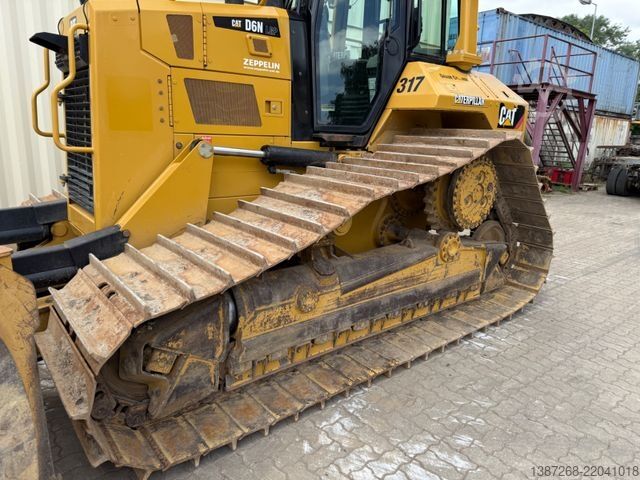 Road roller CATERPILLAR D6N LGP  System One/Klappschild/Deutsche Maschin