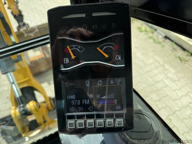 Mini excavator CATERPILLAR 302 CR / Powertilt / Deutsche Maschine