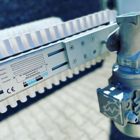 Flat conveyor belt FDA food compliant die magnetrofis GmbH & Co. KG Flachförderband FDA